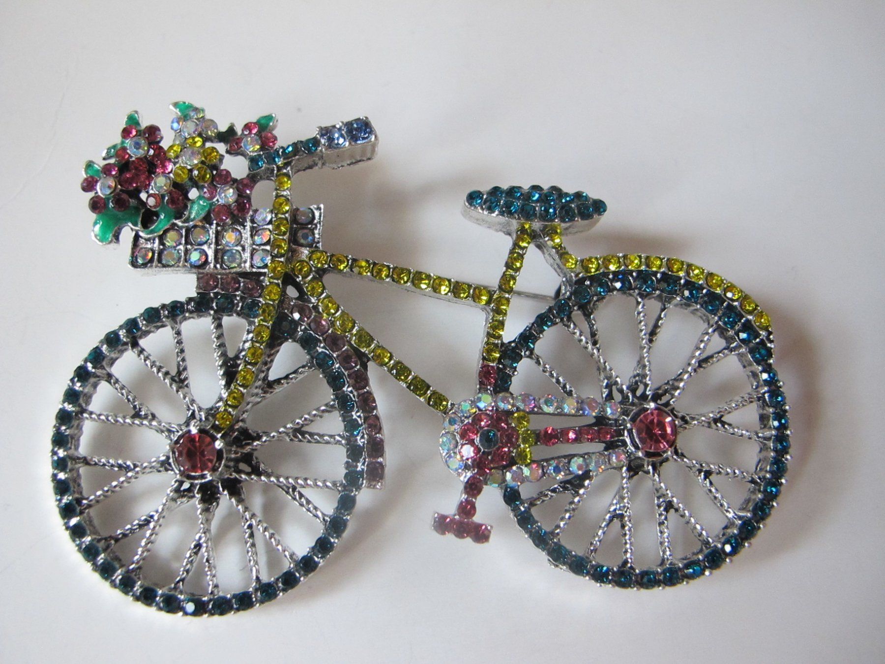 Spille & Fermagli: Bunte Brosche Fahrrad Strass – Nuovo (secondo la descrizione) da Löhningen venduto da Chimae67 1