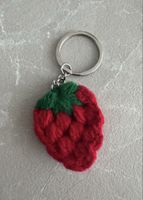 Handgefertigter Erdbeer Anhänger | Keychain ✨
