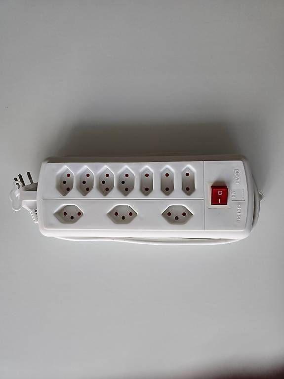 Stecker: Steckdosenleiste Power-Station 10fach Max Hauri – Gebraucht aus Thun von Umd