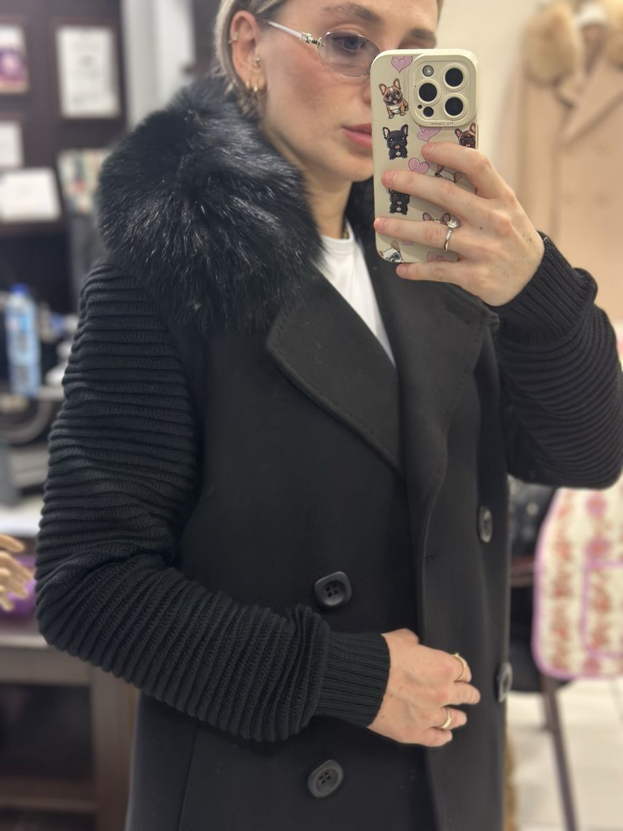 Cappotti: Black Cashmere and Wool Coat – Nuovo (secondo la descrizione) da Horgen venduto da Elizhadz 1