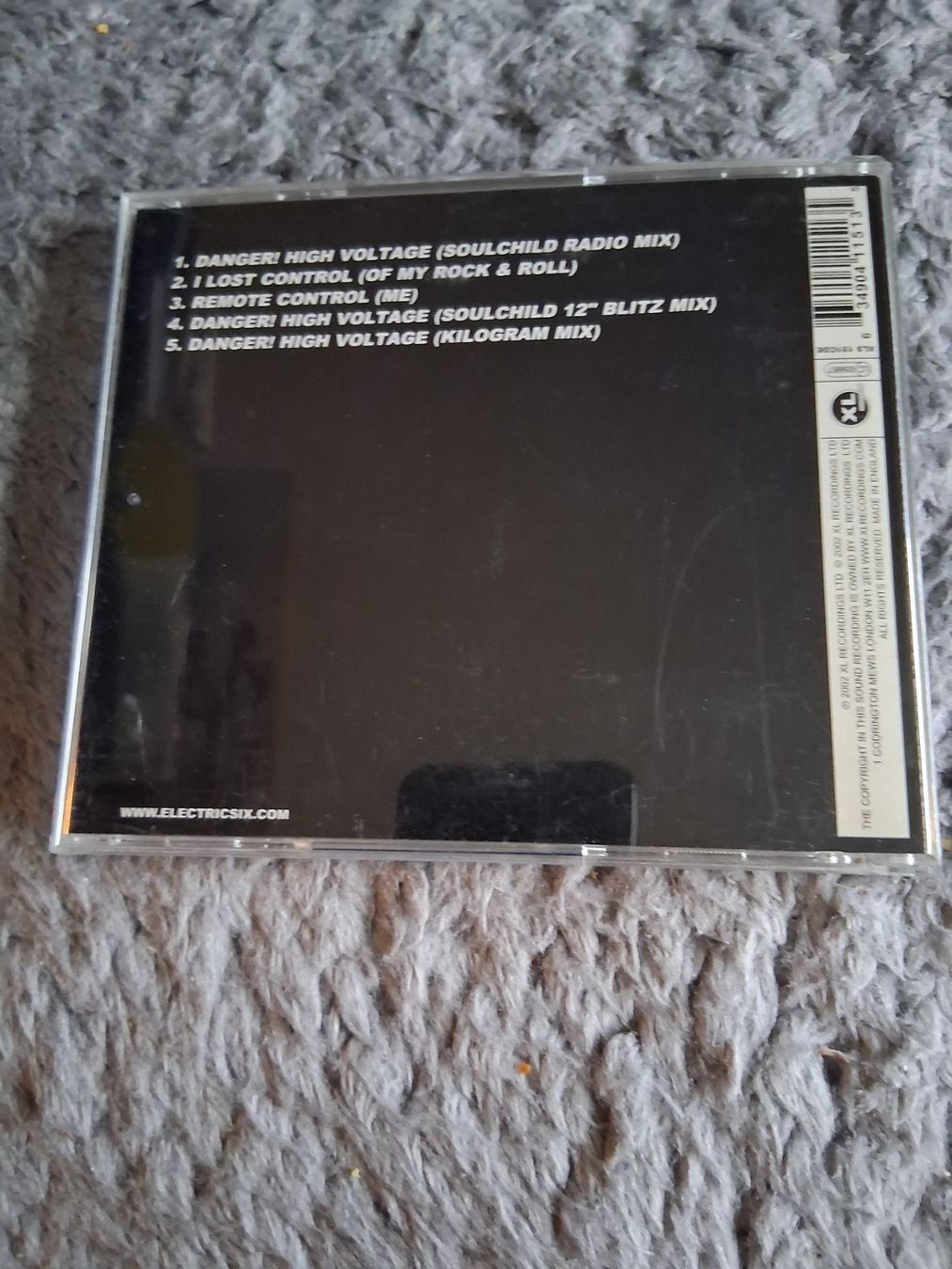 CD: ELECTRIC SIX     DANGER!  HIGH VOLTAGE    CD – Usato da Wetzikon ZH venduto da Ramones01 1