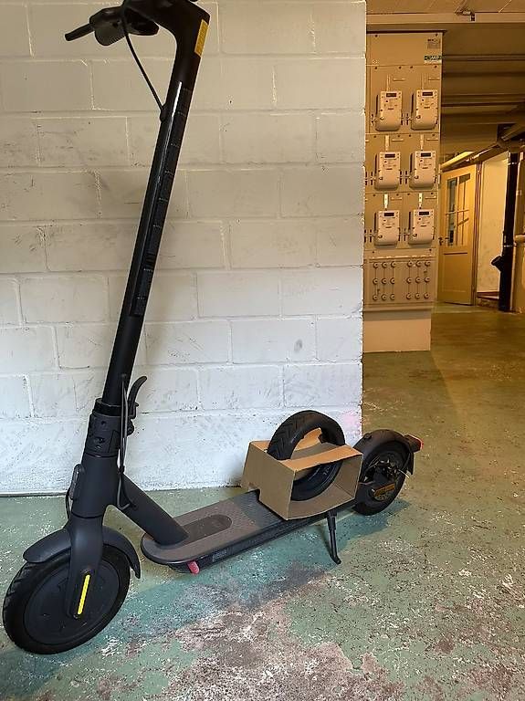 Scooter: Xiaomi Mi Electric Scooter – Usato da Riehen venduto da Paiwi 3