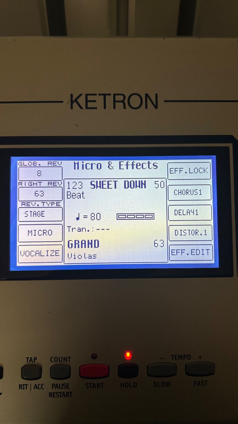 Ketron Strumenti musicali: KETRON XD9 , Ständer und Transporttasche – Usato da granges paccot venduto da RMBS 6