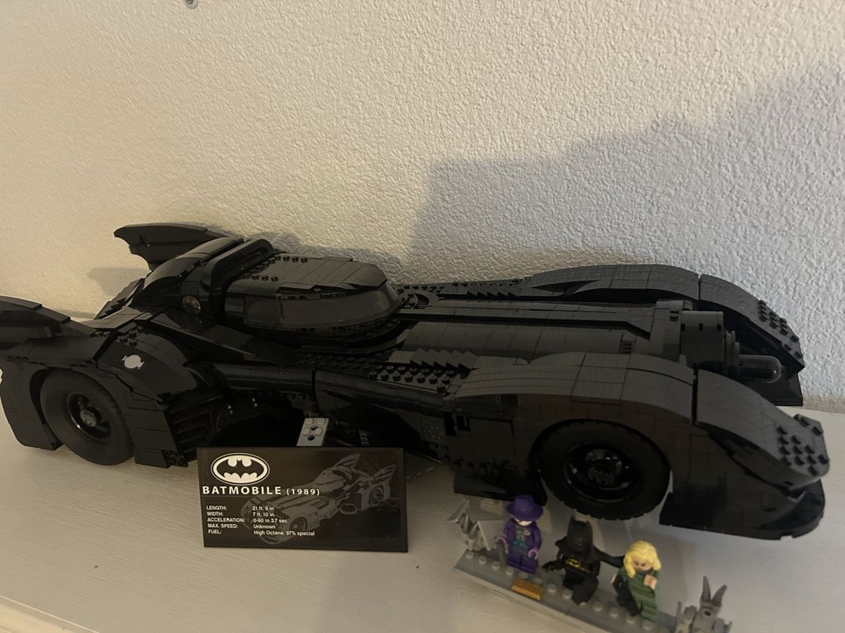 Lego Jeux de construction: LEGO 76139 Batmobile 1989 mit Figuren – D'occasion à Wegenstetten par Pumukel85 3