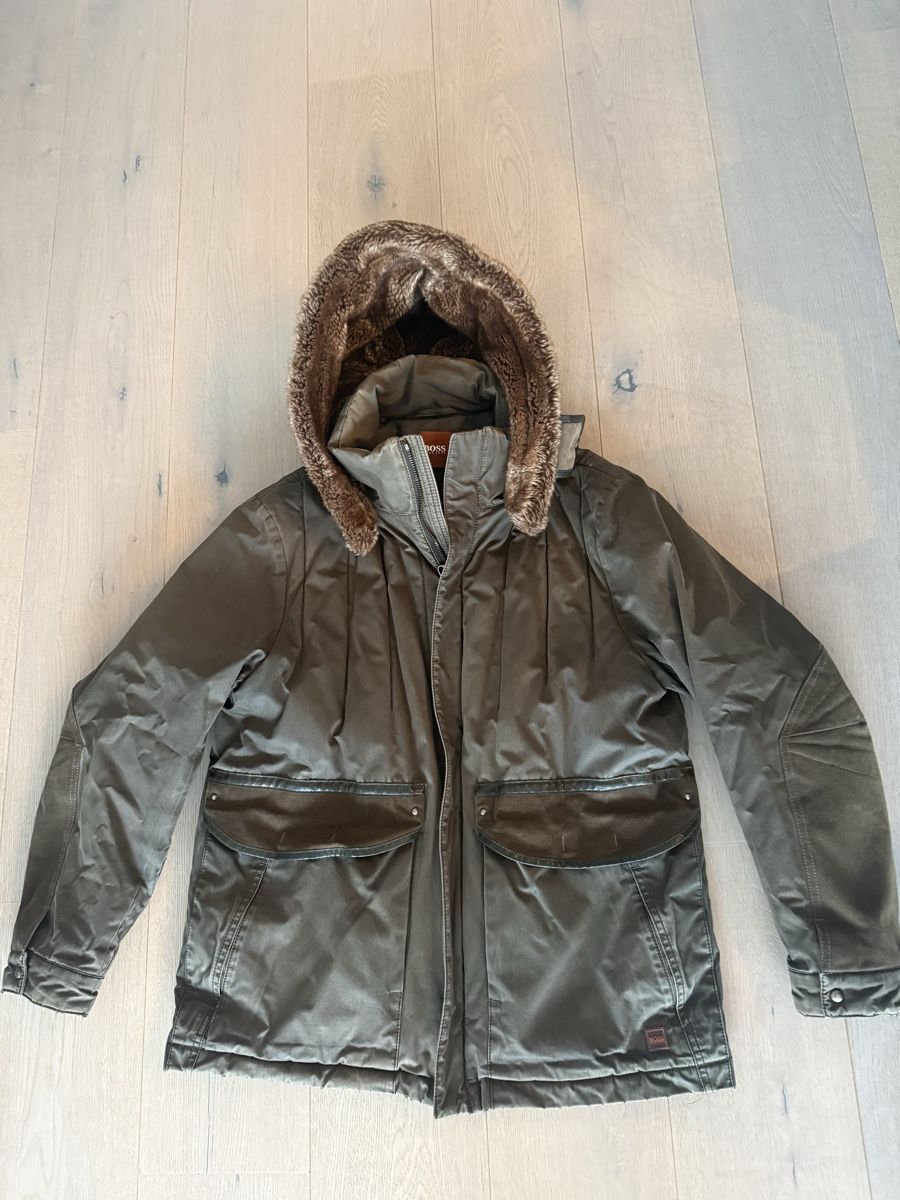 Hugo Boss Giacche: HUGO BOSS Ocean Winterjacke, Khaki, Gr 50 – Usato da Brüttisellen venduto da Molemo 1