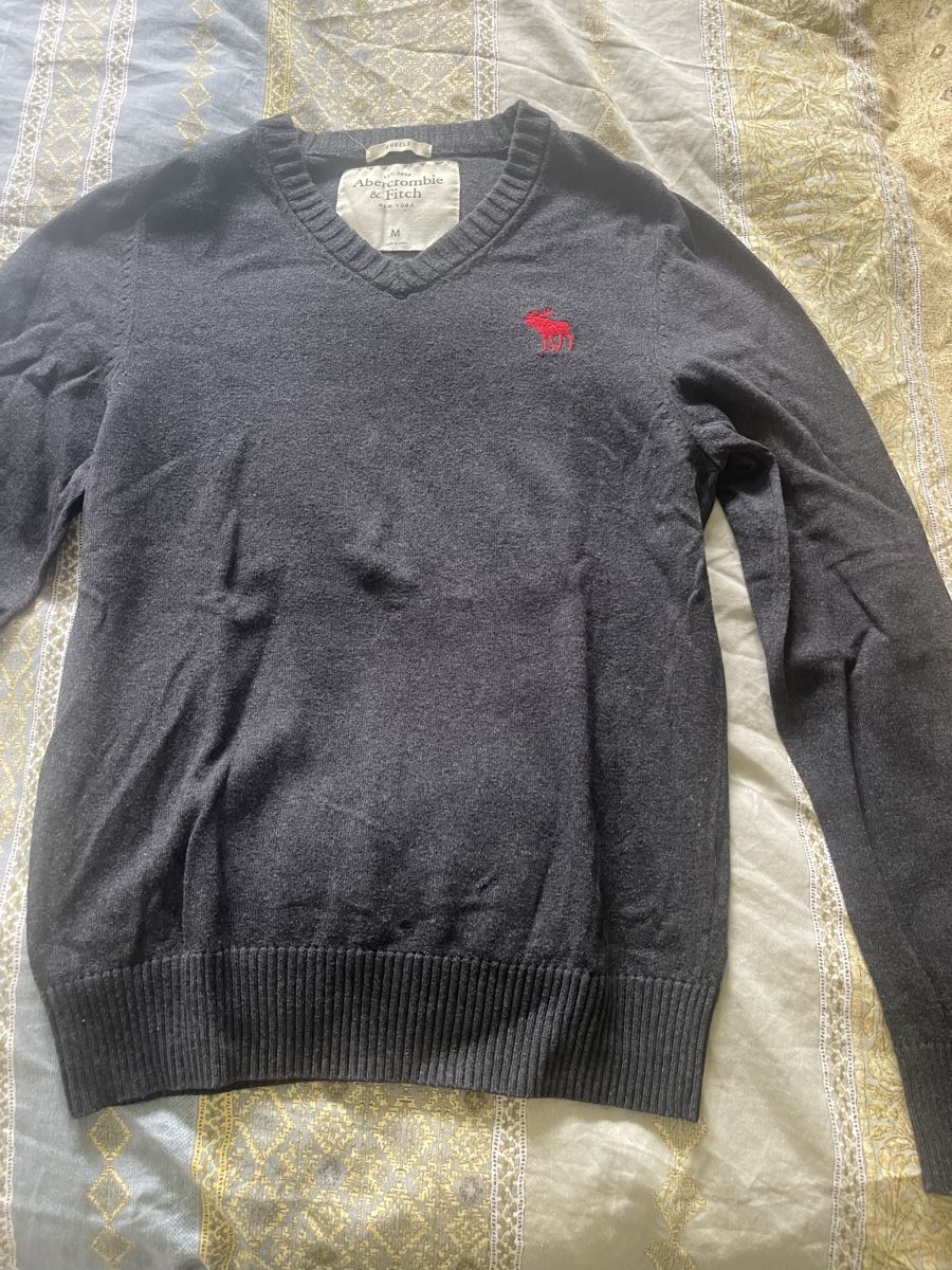 Pulls & Sweat-shirts: Pull-Over – D'occasion à Bottmingen par ale3829