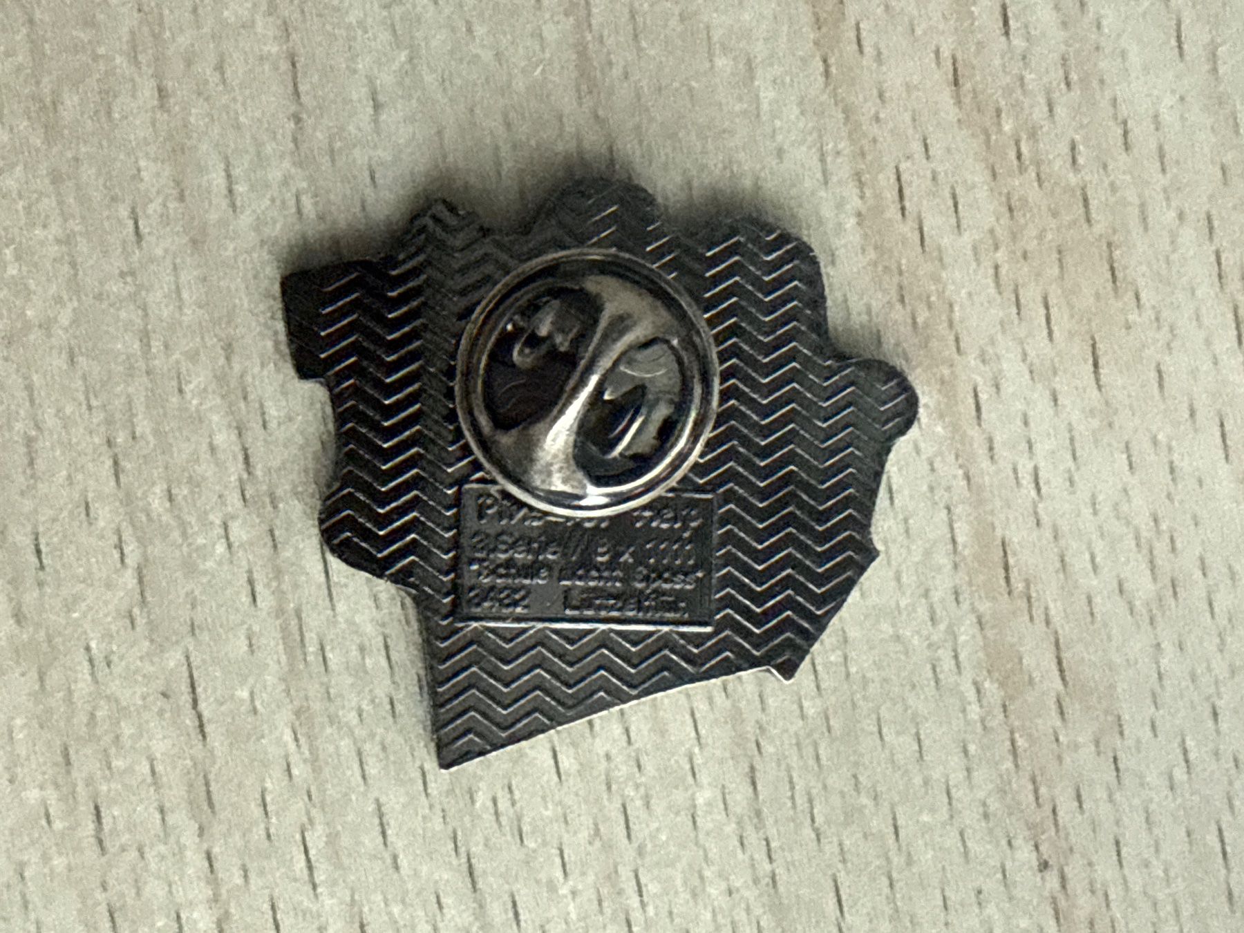Placchette & Badge: Pin – Usato da Glattbrugg venduto da Schweigmatt 1