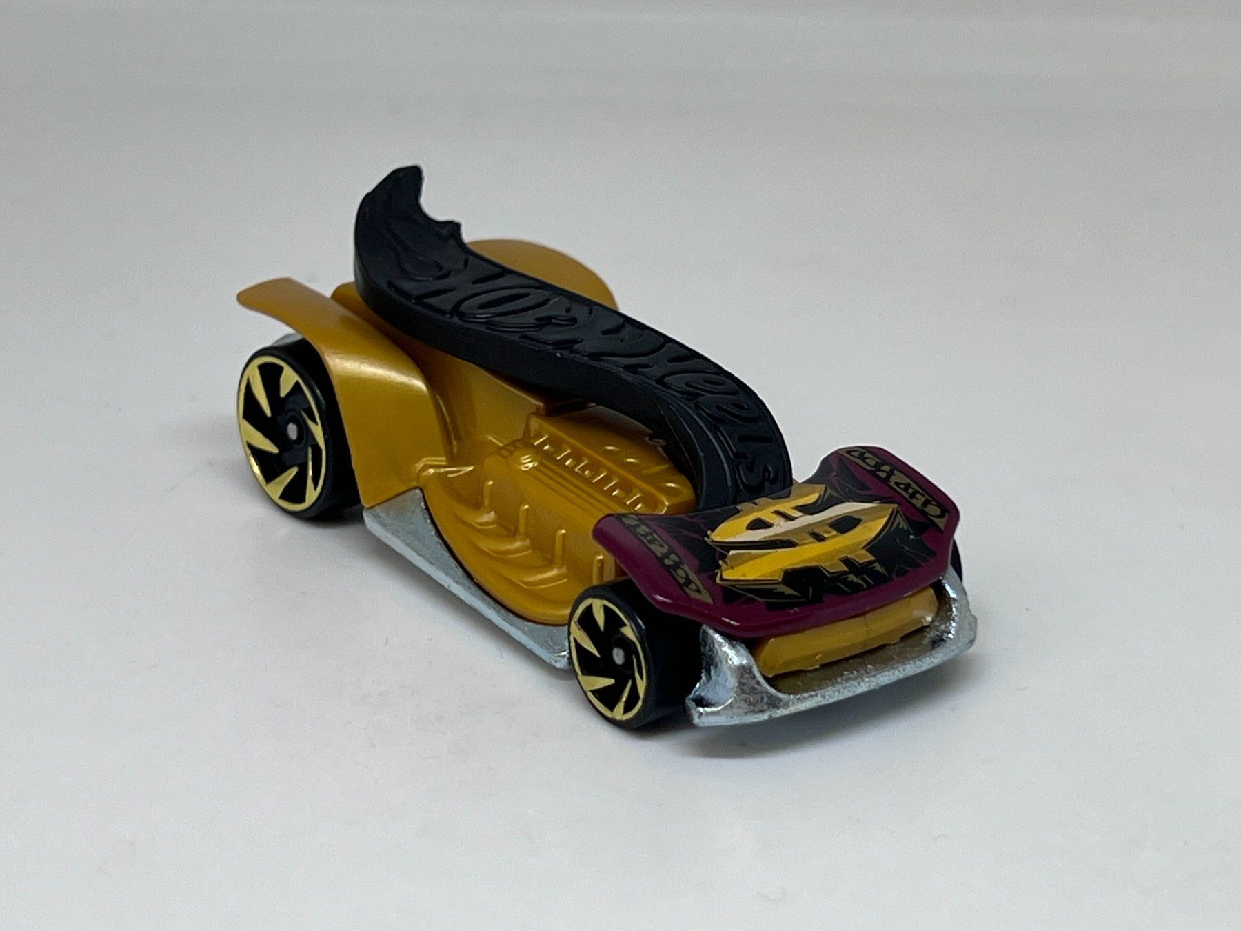 Hot Wheels Modellini d'auto: Hot Wheels Clip Rod #249 – Usato da Wildegg venduto da LaaBoutique