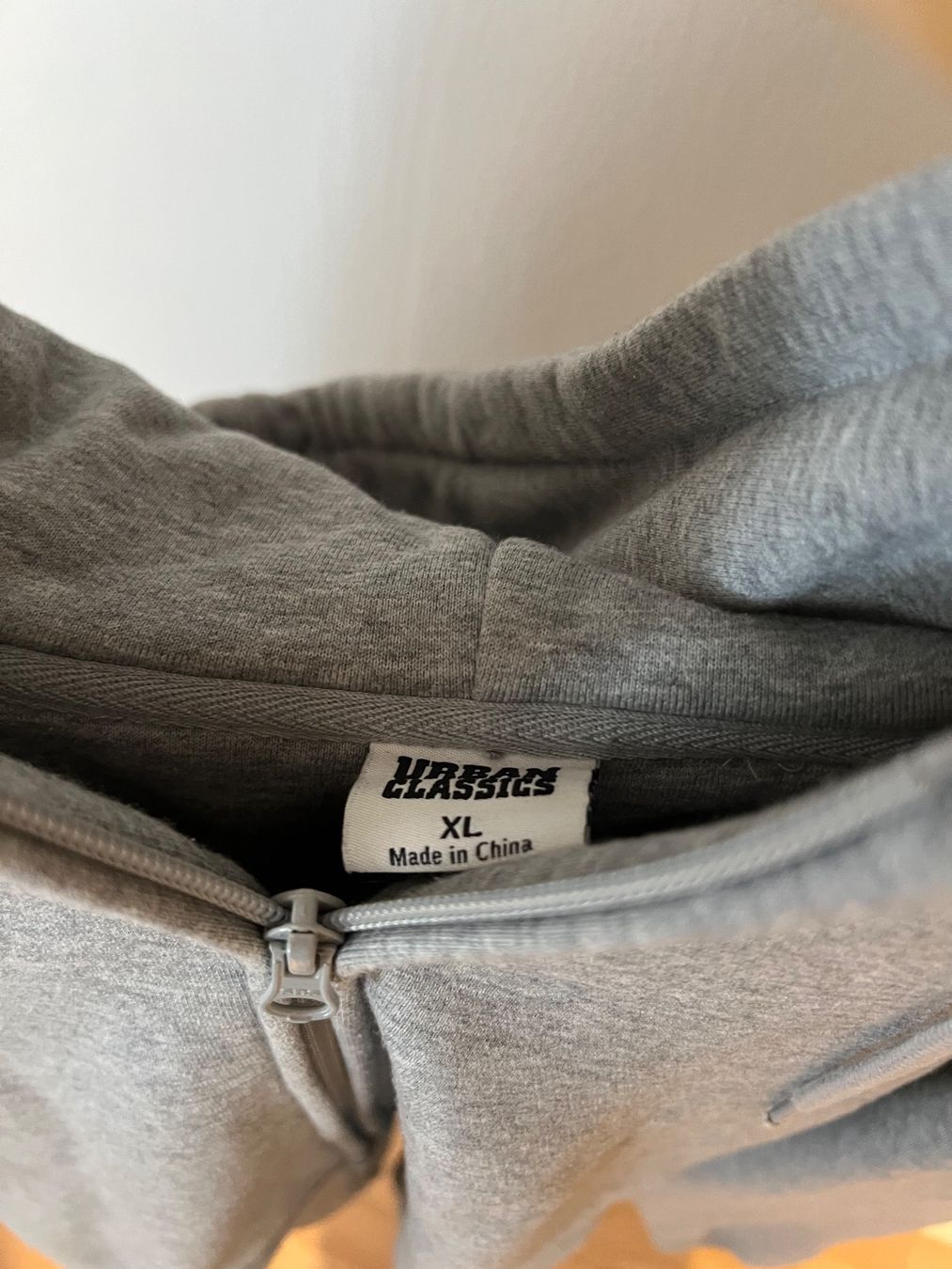 Pullover & Sweatshirts: Pullover & Jacke L – Gebraucht aus Winterthur von Dasomesi 2