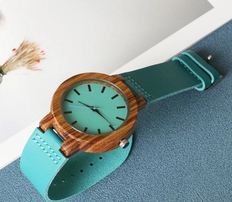 Uhren: Türkiser Quarz Uhr Holz und Leder – Neu und originalverpackt aus Lausanne von WATCH-WORLD 3
