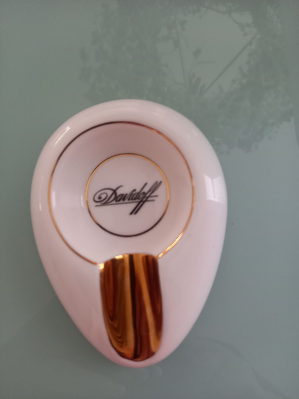 Davidoff Aschenbecher: Davidoff Original Aschenbecher mit Logo  Weiss Gold Elegant – Neu (gemäss Beschreibung) aus chur von sieger911 1