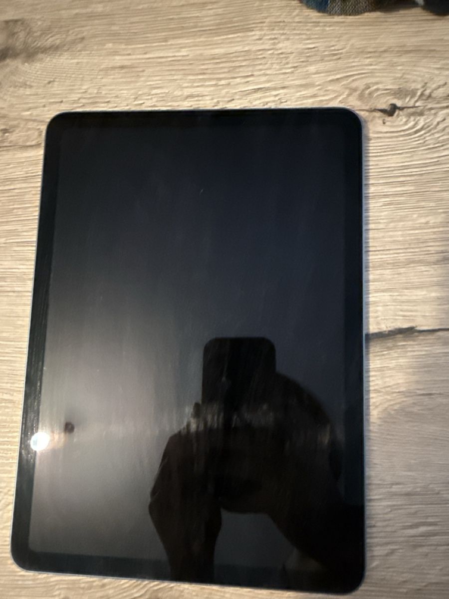 Apple Tablettes PC: IPad Air  – D'occasion à Uetendorf par thu_yfd9 1