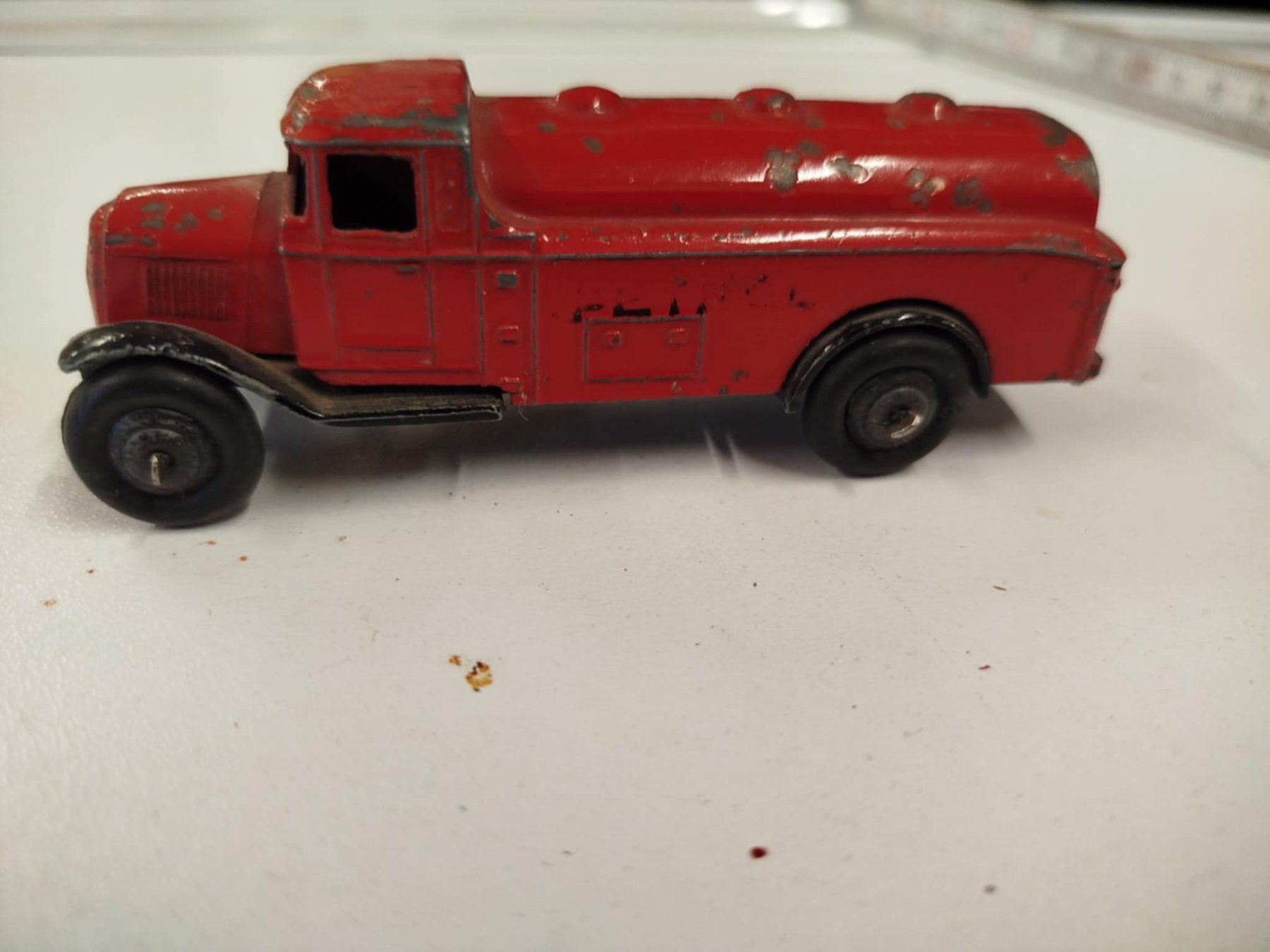 Dinky Toys Modellini d'auto: Dinky Toys (nr 17) – Usato da La Chaux-de-Fonds venduto da Emmaus2300CDF 2