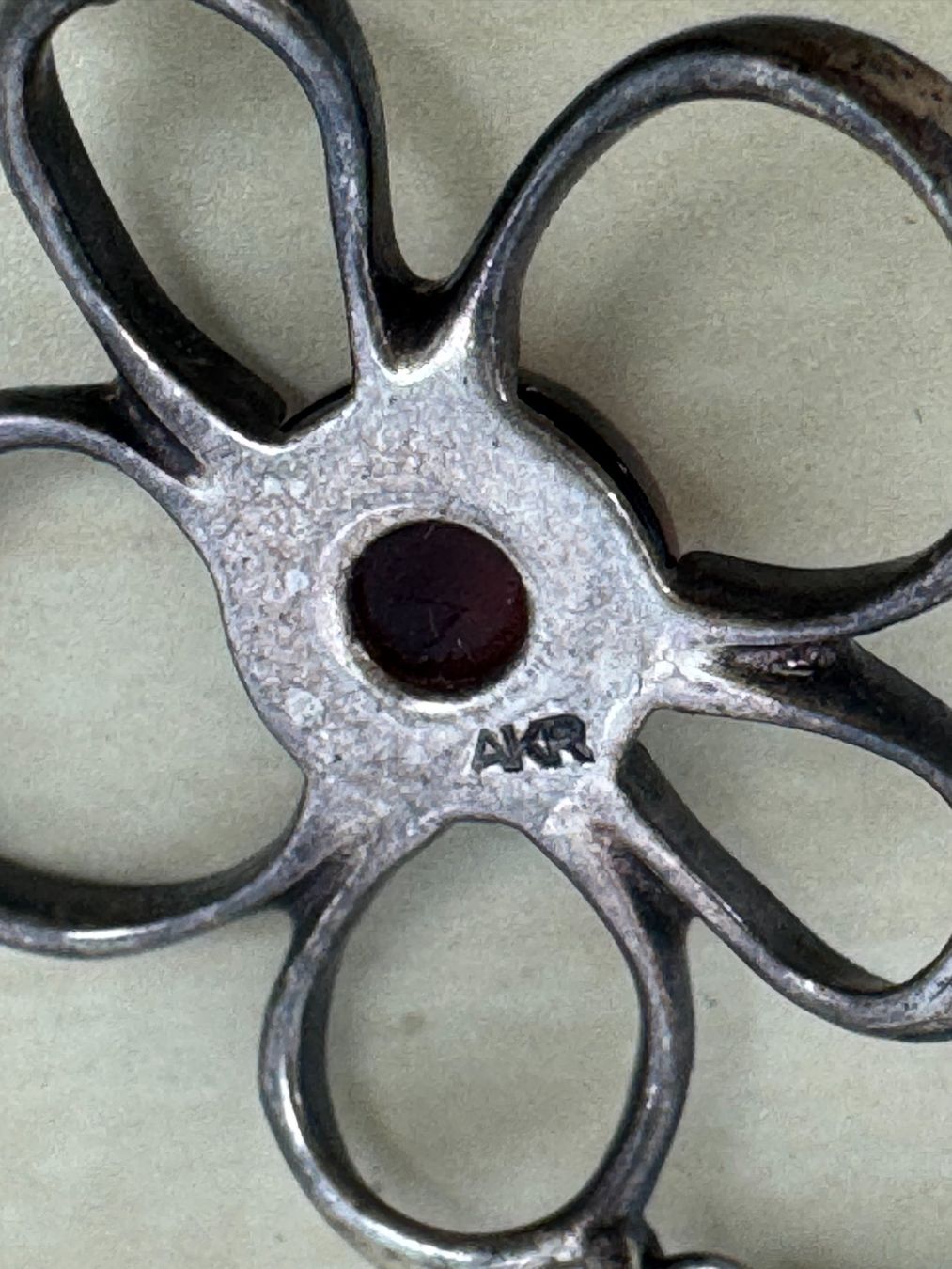 Anhänger: Pendentif fleur AKR – Gebraucht aus Lausanne von PlusValue_Lausanne 1