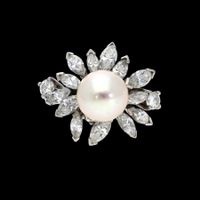 Klassischer, grosser 18 Kt Ring mit Diamanten (VVS) & Perle