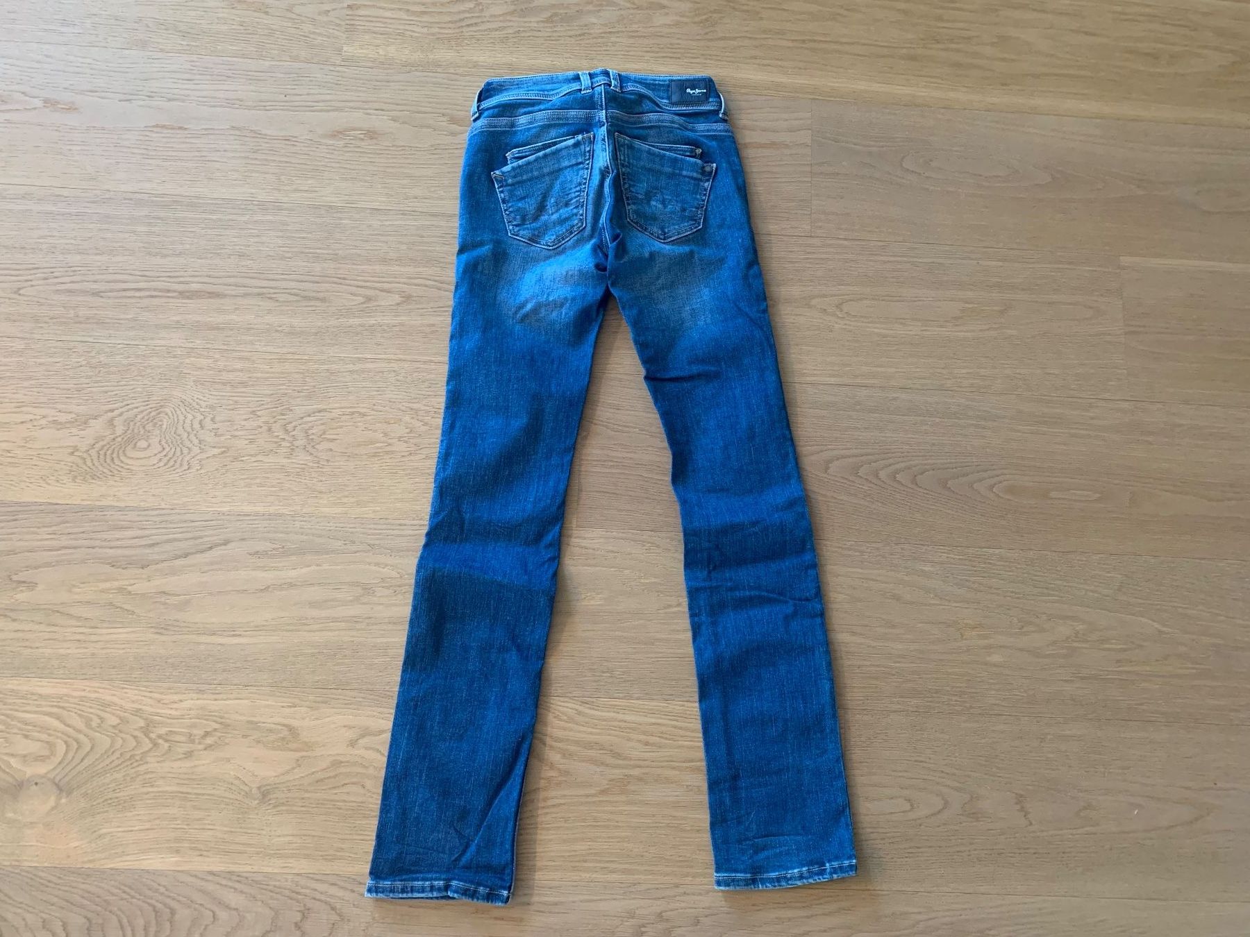 Pepe Jeans Jeans: Jeans Pepe Jeans, blau, Gr. 24/32 – Usato da Signau venduto da stalder-langenegger 2