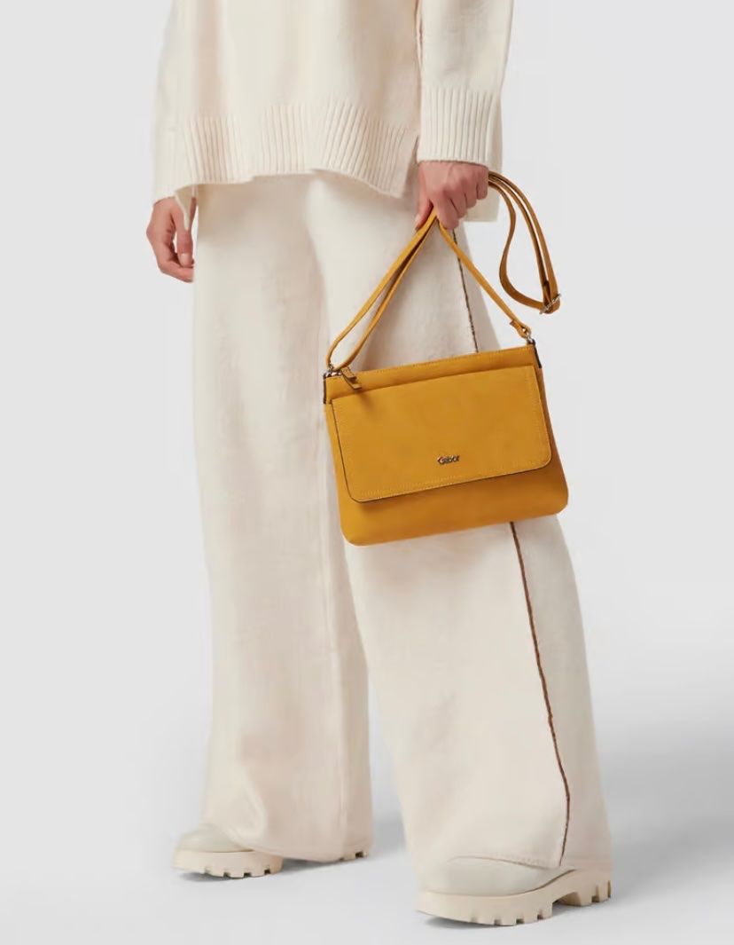 Gabor Taschen für Damen: Gabor Umhängetasche + Manor Handtasche – Neu (gemäss Beschreibung) aus Winkel von .smiths. 1