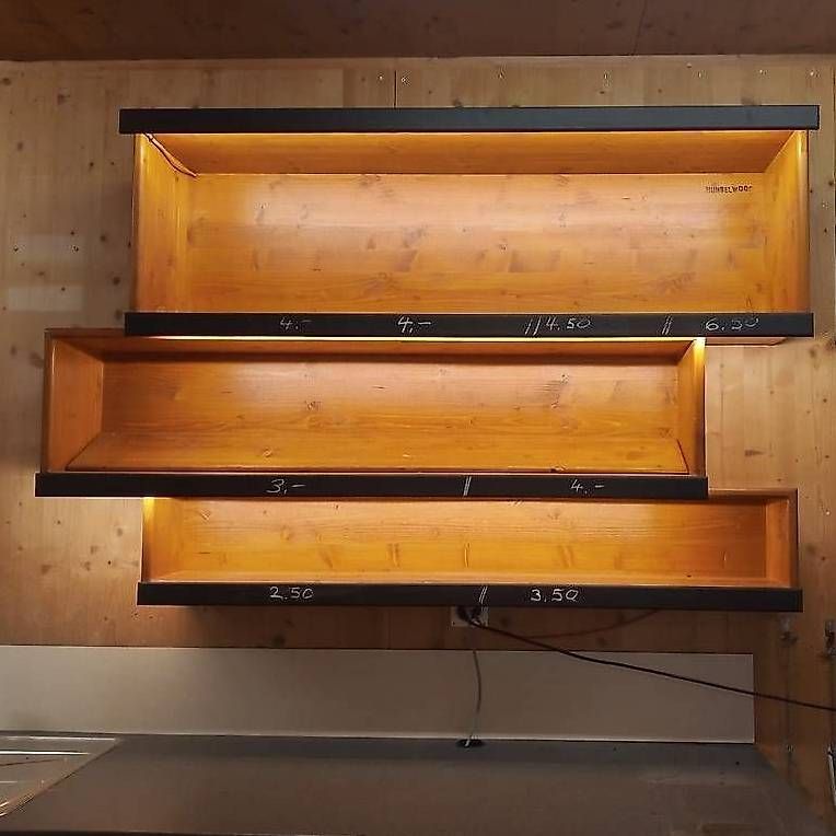 Scaffali: Displayregal - ideal für stilvollen Keller oder Showroom – Usato da Zollikerberg venduto da PurchaseOrder