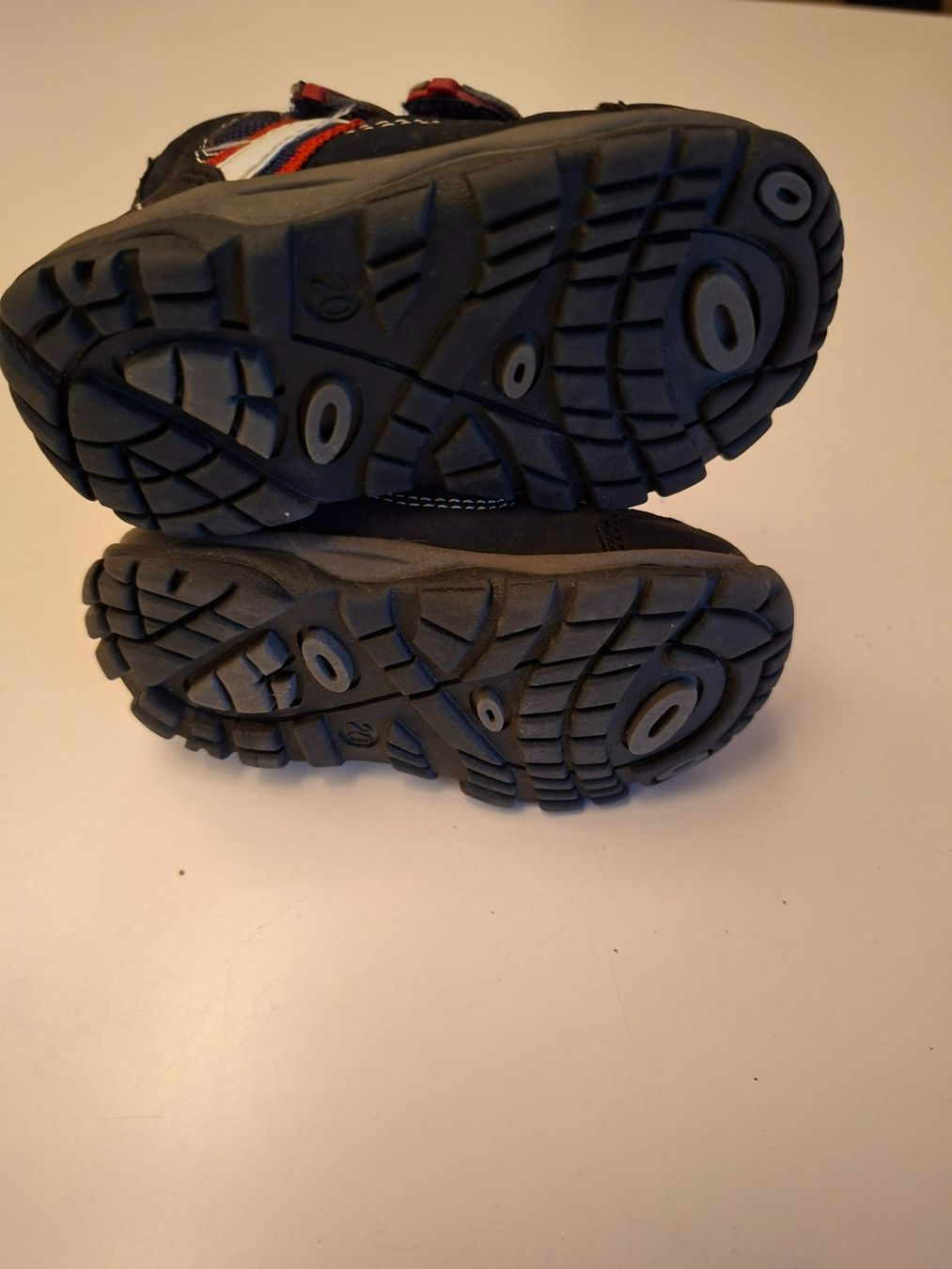 Scarpe per ragazzi: Halbschuh mit Klettverschluss – Usato da Lohn SH venduto da Zwierbel 1