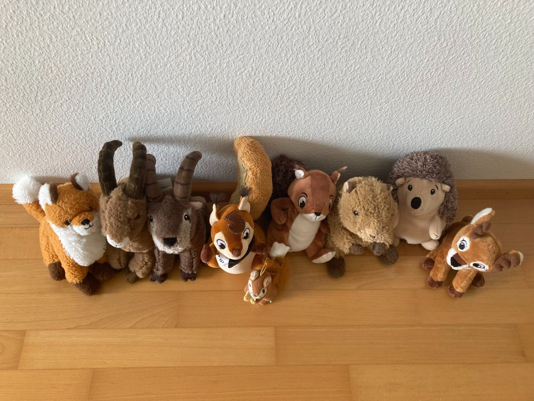 Giocattoli: Waldtiere Plüschtier-Set - 9 Tiere – Usato da Muttenz venduto da Juvenile33 1