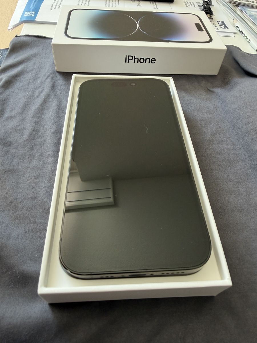 Apple Telefoni cellulari / Smartphones: iPhone 14 Pro, Space Black, 128GB, A2890 – Usato da Gebenstorf venduto da normen78