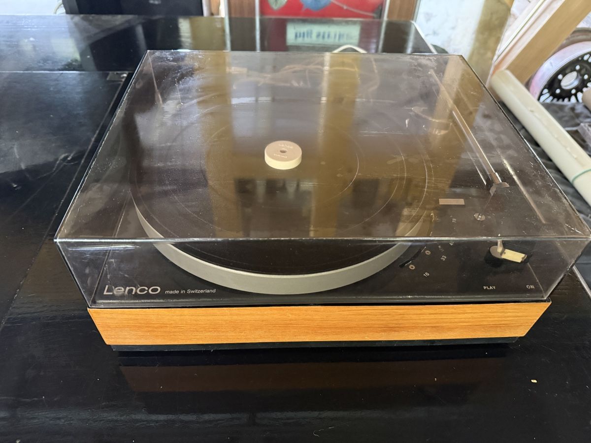 Lenco Giradischi: Lenco Plattenspieler Vintage – Usato da Schwellbrunn venduto da RGrueninger 1