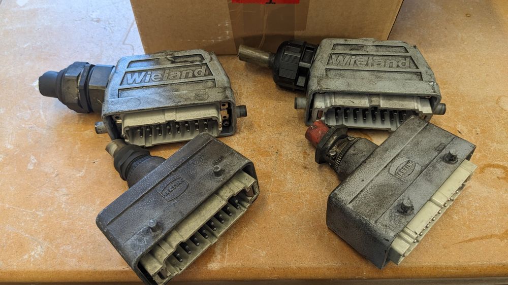 Stecker: diverse Harting Stecker – Gebraucht aus Oberkirch LU von Rootom 4