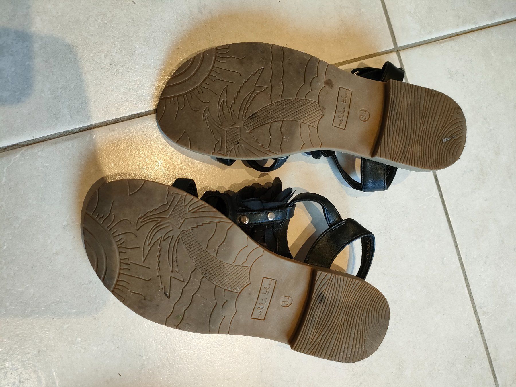 Scarpe per ragazze: Sandalen Gr.34 – Usato da Adelboden venduto da Lammhult 1