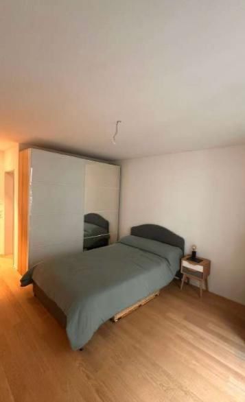 Betten: IKEA Bed 140x200 + mattress – Gebraucht aus Zürich von Louiz_Bal 1