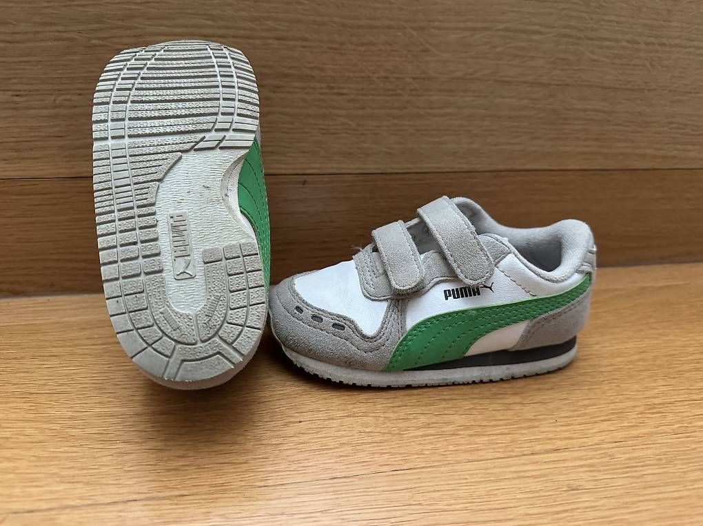 Schuhe für Jungen: Adidas Grösse 23 – Gebraucht aus Rorschacherberg von Venuise 1