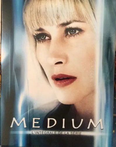 Tutti i DVDs: MEDIUM, intégrale de la série, 7 saisons – Usato da La Chaux-de-Fonds venduto da HarryLime