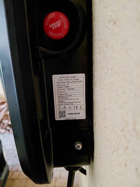 Batterie-Ladegeräte: Borne recharge + câble – Gebraucht aus Granges-Paccot von Pellon1 1
