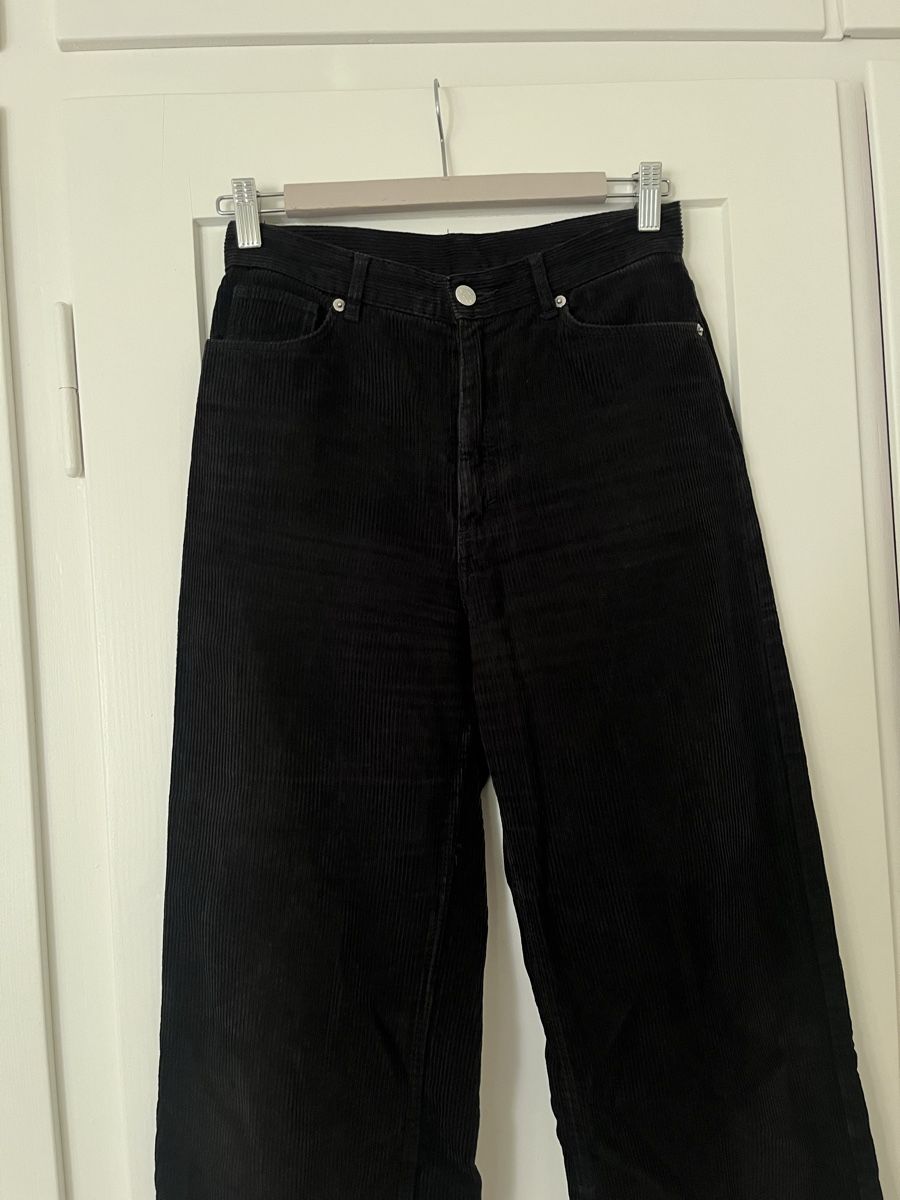 Monki Hosen: Schwarze Cord Hose  – Gebraucht aus Zürich von ale_t 3