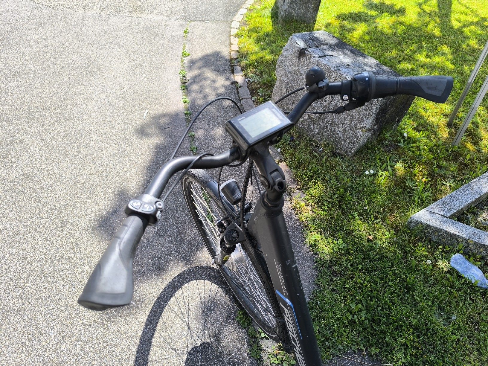 fahrradanhänger für hunde test Hundeanhänger fürs Fahrrad: Leicht, Robust, Dynamisch – VEOLO
