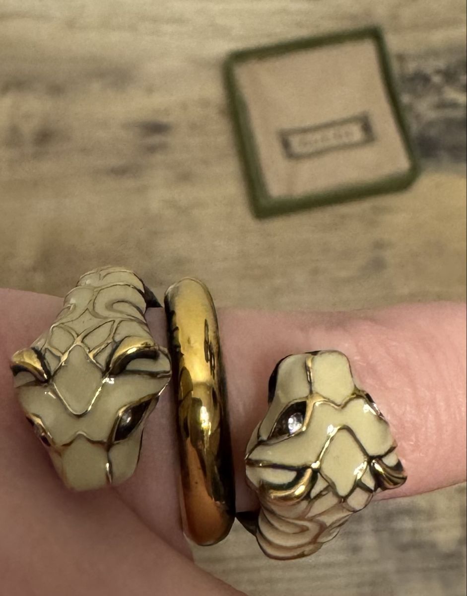 Gucci Anelli: Gucci // Damen Ring // Doppel Tiger Kopf // Gr.10 – Nuovo e nell'imballaggio originale da Tann venduto da Carolinekne