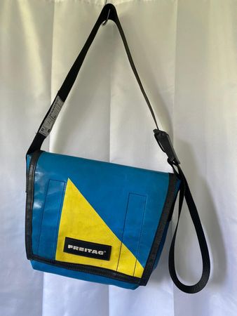 FREITAG x COMME des GARÇONS (CDG), Postman Bag S, Blau, Neu