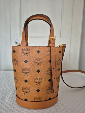 Neue MCM Bucket Tote Bag, Modell *Aren*
