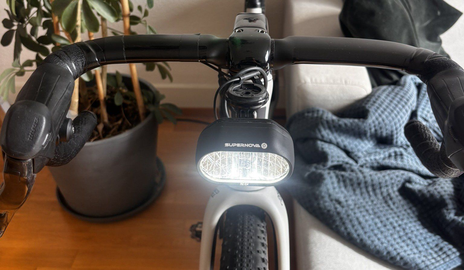 Supernova Pièces détachées: Supernova Akku Scheinwerfer M99 mini PRO B54 – D'occasion à Bern par liviomueller 3