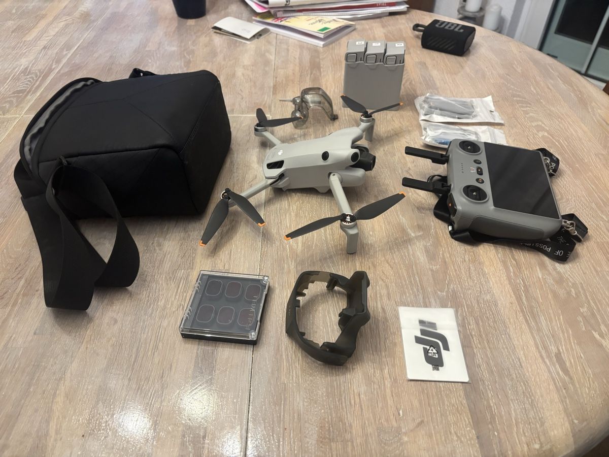 DJI RC Modellbau: DJI Mini 4 Pro Drohne mit Fly More Combo Set gebraucht – Gebraucht aus Riedikon von joe_sxd6 1
