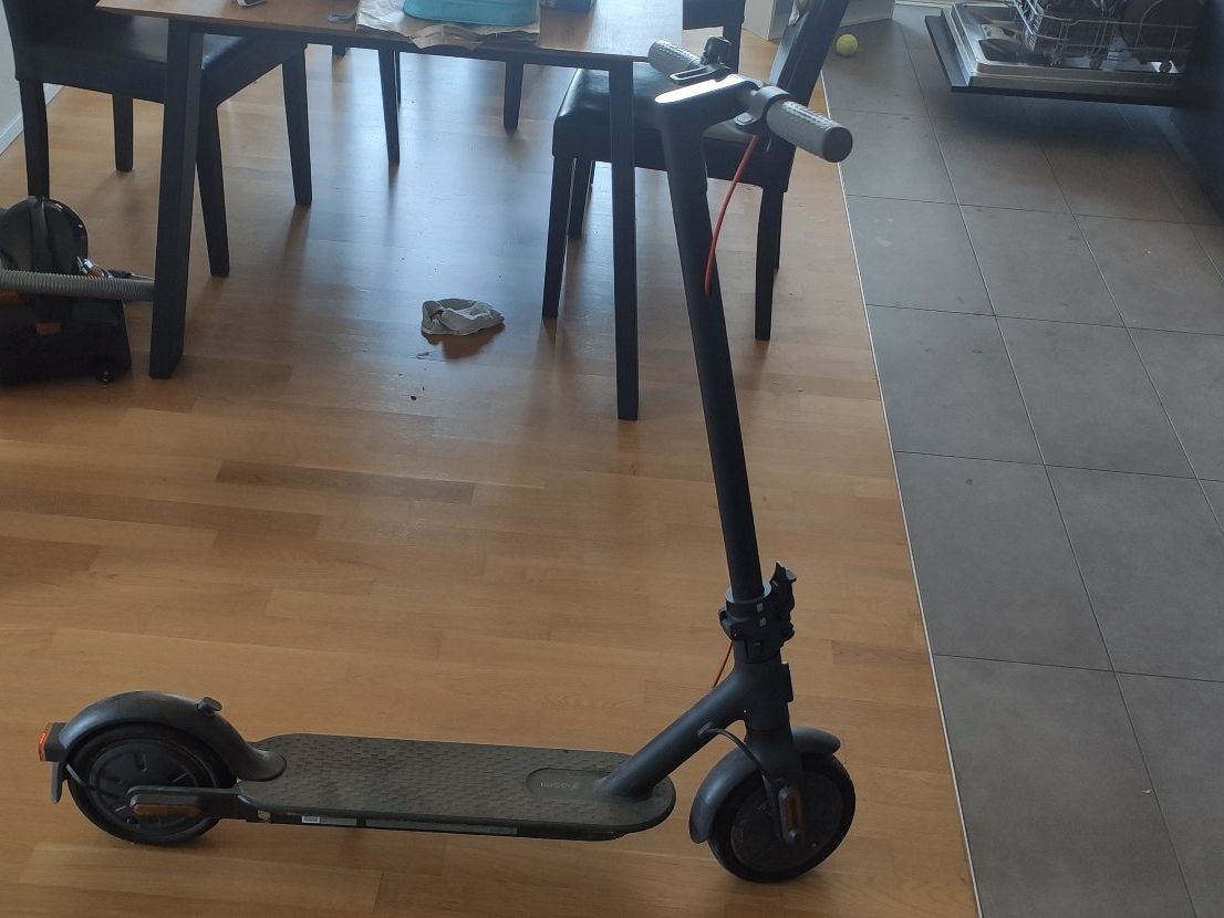 Scooter: E-scooter Xiaomi Mi 3 Lite – Usato da Fribourg venduto da tmile77 3