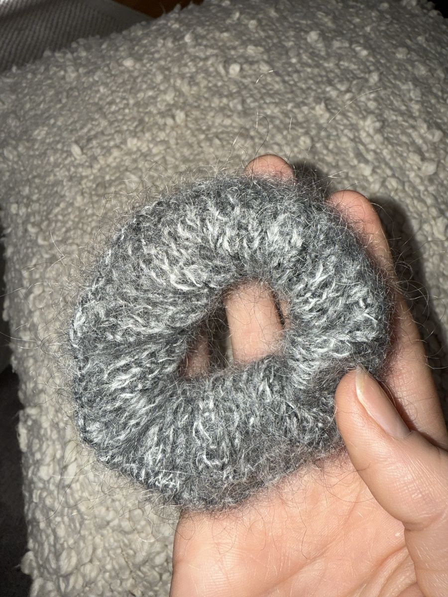 Accessori per capelli: Scrunchie gestrickt grau – Nuovo e nell'imballaggio originale da Mörschwil venduto da Seegurke18 1