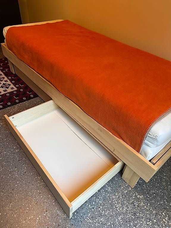 Letti: Sofa bed with storage / Schlafsofa / Bett – Usato da Zürich venduto da soc_kl9g 2