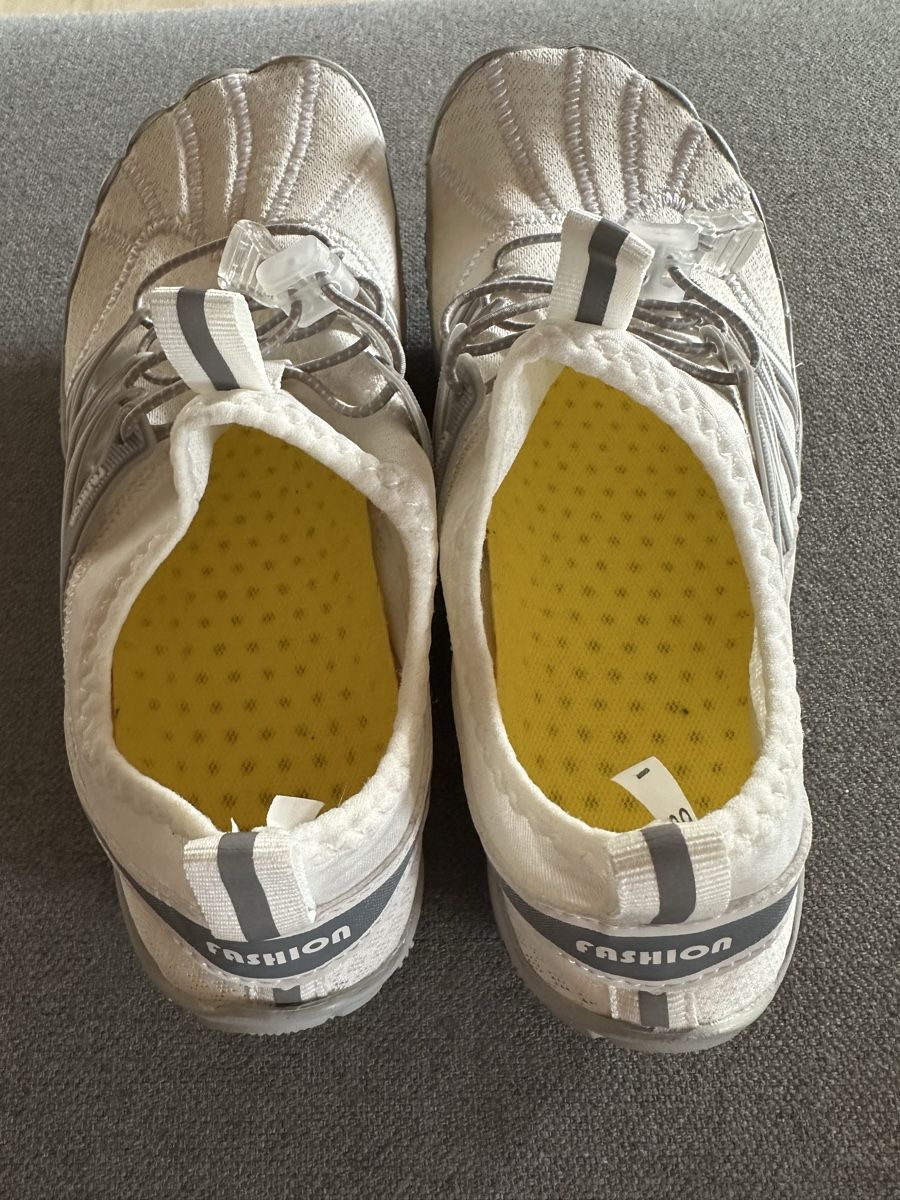 Scarpe da donna: Weisse Barfussschuhe Sport Pro – Nuovo (secondo la descrizione) da Ottikon venduto da lo99 1