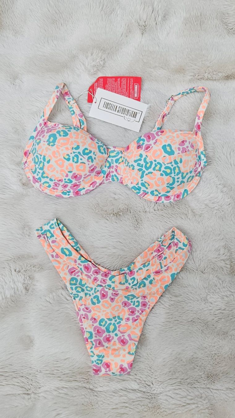 Costumi da bagno & Bikini: Bikini unbenutzt farbiges leoparden Muster – Nuovo e nell'imballaggio originale da Sevelen venduto da huebflieger