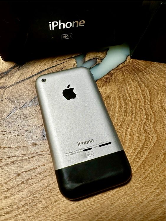 Apple iPhone 1. Generation (2G, 16 GB) Sammlerstück (Gebraucht) in ...