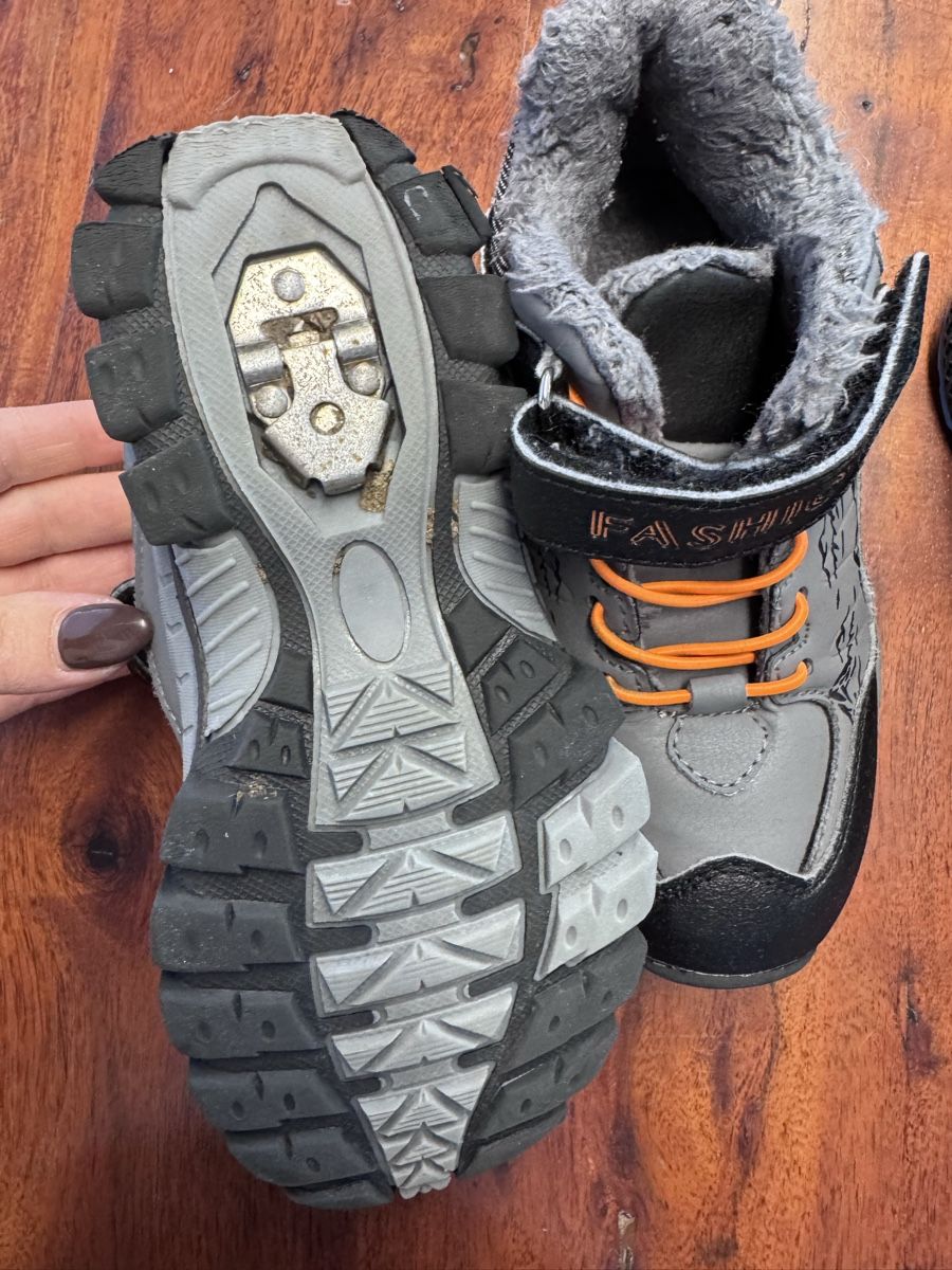 Schuhe für Jungen: Kinderschuhe Set 2 Paar Grösse 31 – Gebraucht aus Oftringen von Makeq 5