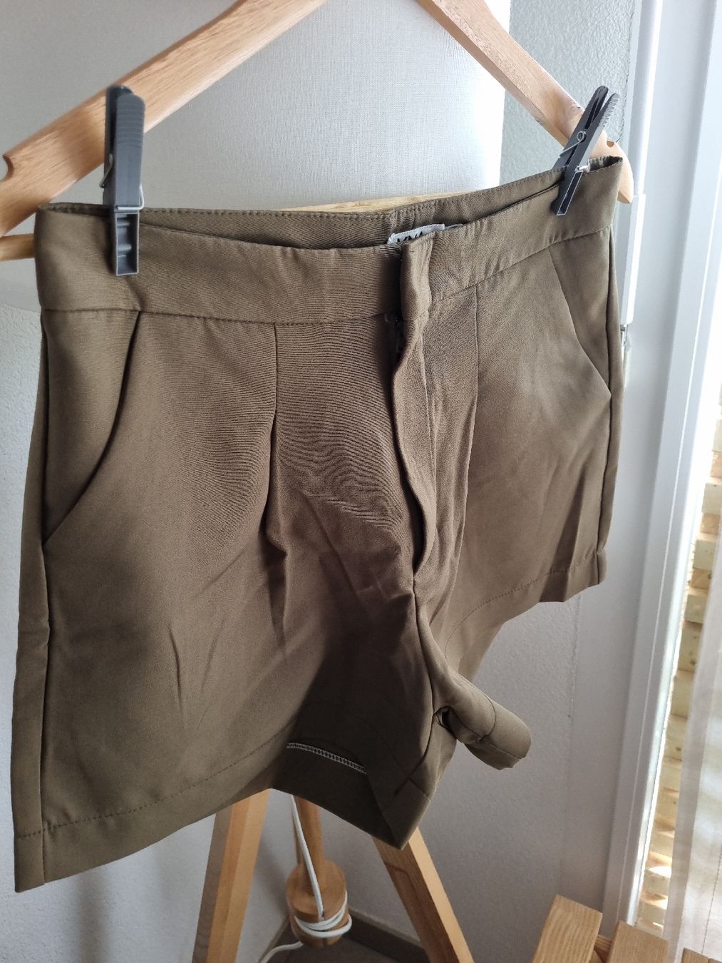 Pantaloni: Khaki Shorts Women Size 36 – Nuovo e nell'imballaggio originale da Aigle venduto da Smagbrelle18 1