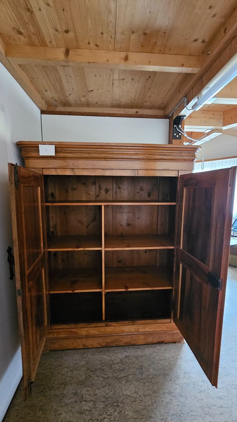 Armadi: Antiker Biedermeier-Schrank – Usato da Diessenhofen venduto da Osio 3