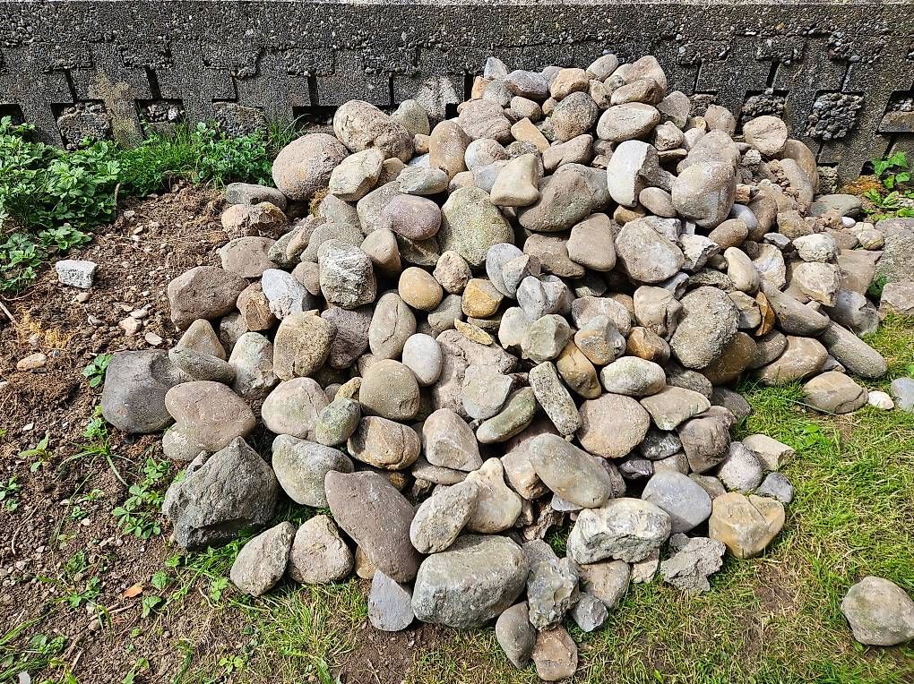 Pietre & tegole: Steine, Gartensteine, Natursteine – Usato da Wald ZH venduto da Suti84