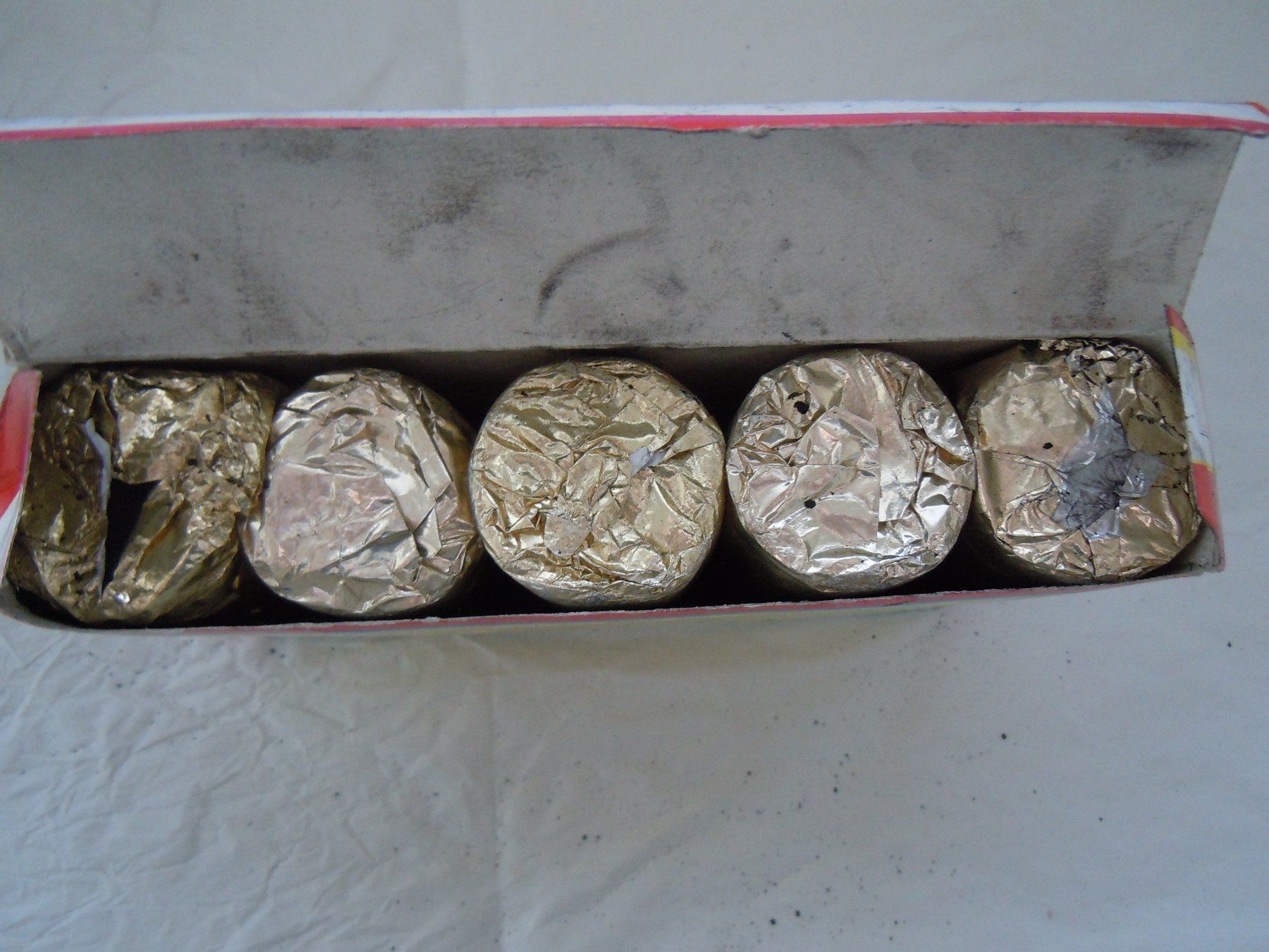 Tutte le decorazioni: Räucherkohle Pack mit 5 Rollen a 10 Stk. – Nuovo e nell'imballaggio originale da Luzern venduto da Baumli1 4